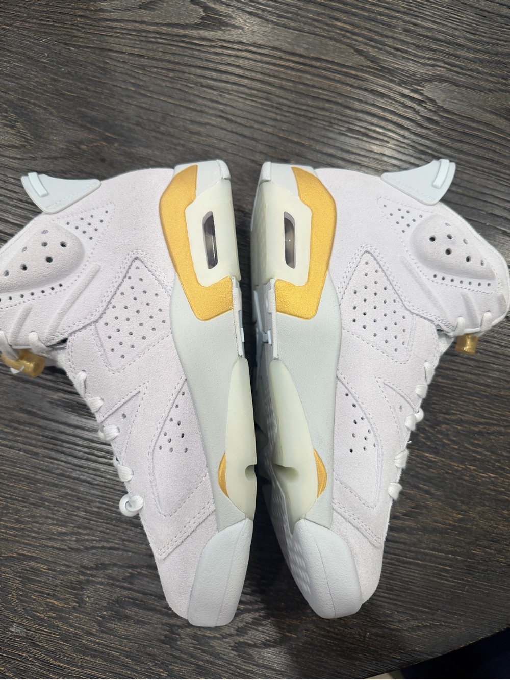 Women's Jordan 6 Retro "Pearl" Pure Platinum/Glacier Blue size 7.5 - Picture 8 of 12